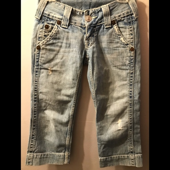 True religion 3/4 Jeans in Good Condition - Picture 3 of 8